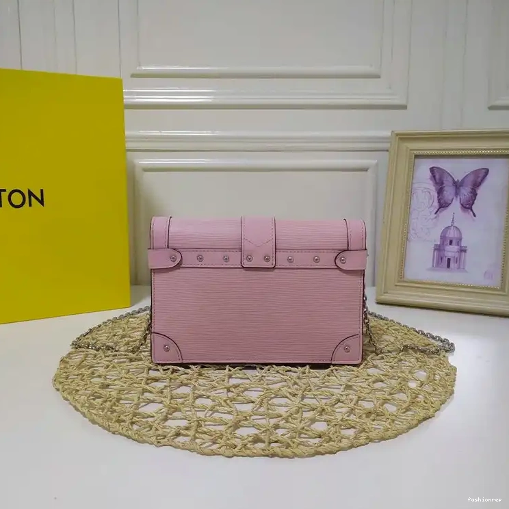 Fashionrepsfam ru 20DJ570016 Bags LV 0514
